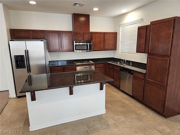 3rd image of 10961 Sardinia Sands Dr