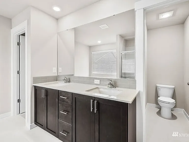 11023 188th St E — Photo 21