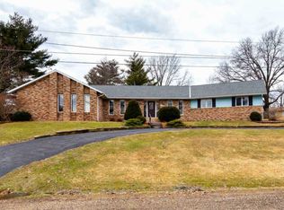 300 Hillside Dr, Kewanee, IL 61443