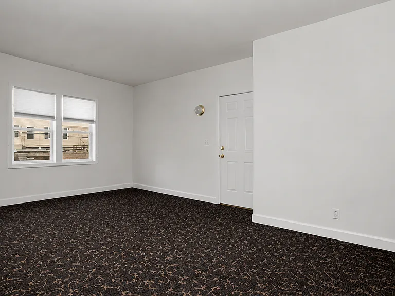 2 S New St #2 — Photo 6