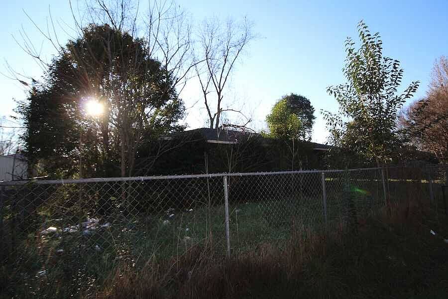 2nd image of 3304 Berry Ln