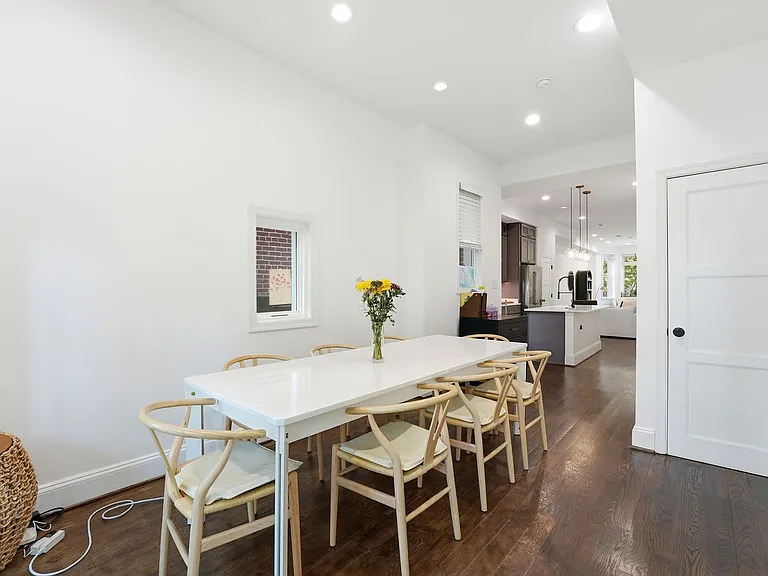 1841 Monroe St NW — Photo 6