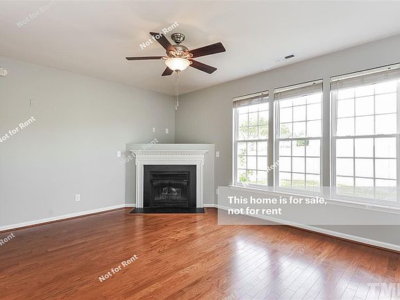 3rd image of 604 Woodson Dr