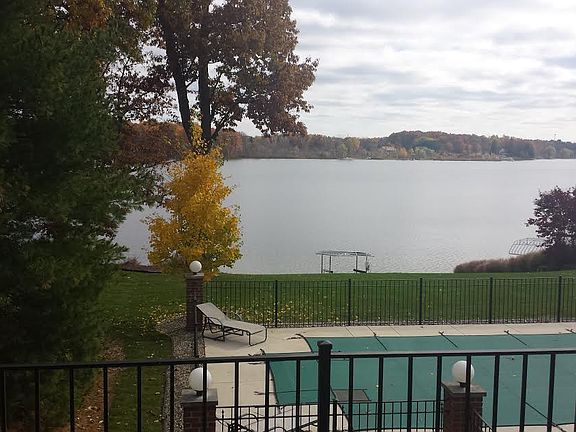 4th image of 1200 Long Lake Dr