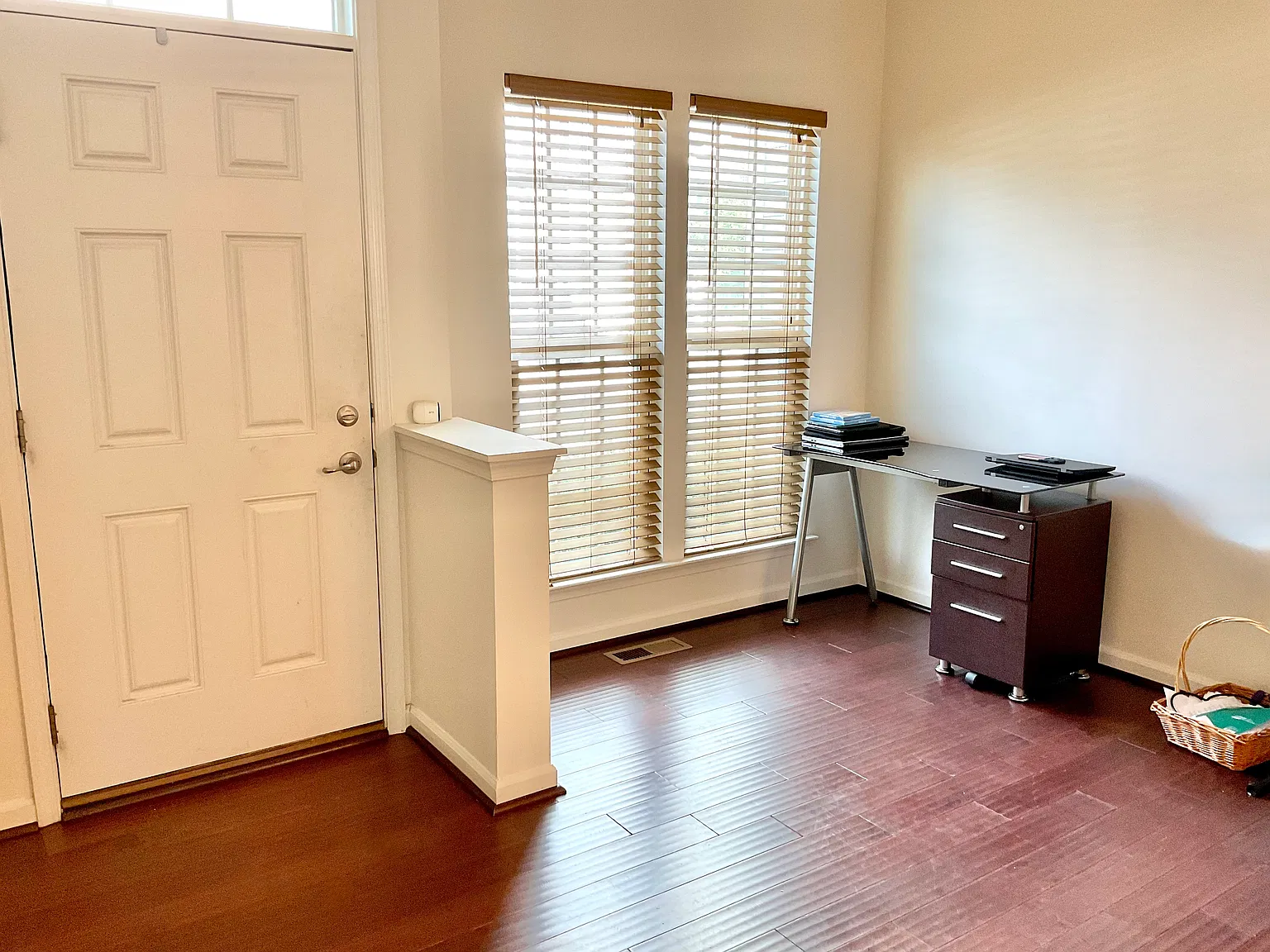 1272 Madison Ln — Photo 2
