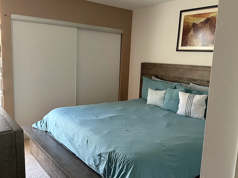 King size bed set