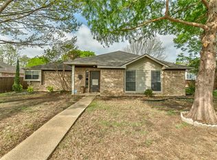 1606 Sunswept Ter, Lewisville, TX 75077