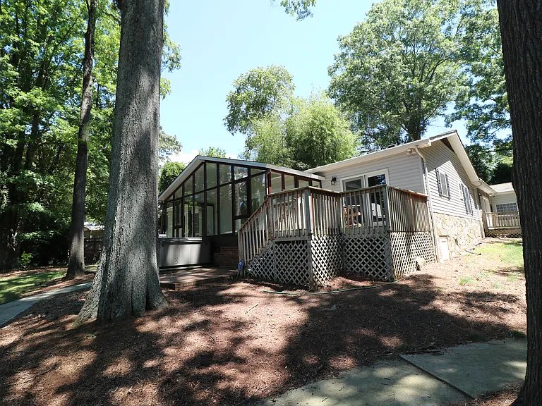 4589 Giles Ave — Photo 5