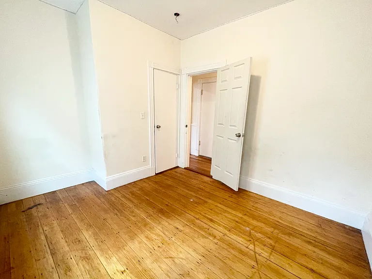 1 Folsom Ave #1F — Photo 4
