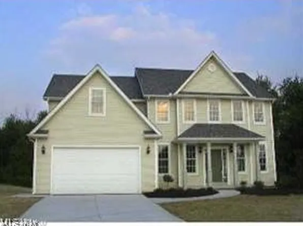 48 Mohawk Ct, Girard, OH 44420