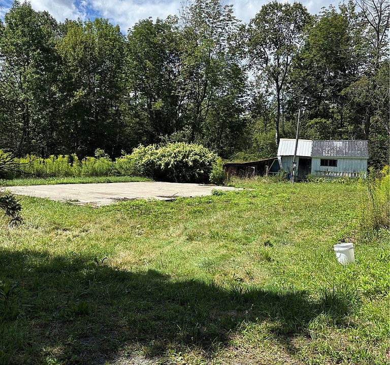 1st image of 222 Rockefeller Rd