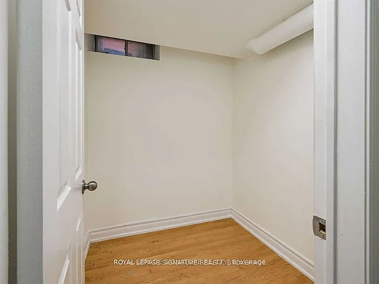 5955 Leeside Cres #BASEMENT — Photo 27