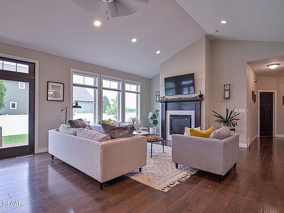 5th image of 5491 Courtyard Dr