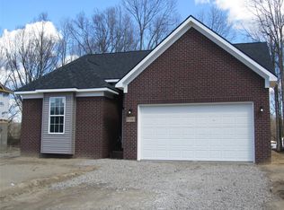 25881 King Rd, Brownstown, MI 48174