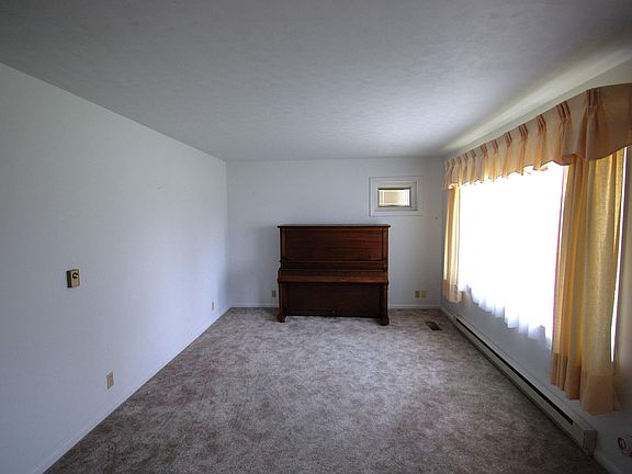 4th image of 1054 Richard Burnley Ave