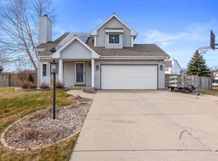 10045 S Windsor Dr, Oak Creek, WI 53154