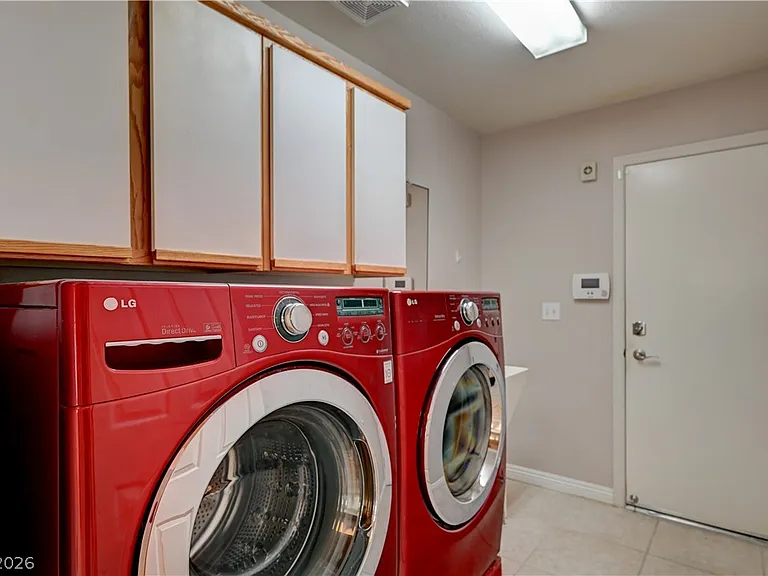 10609 Paradise Point Dr — Photo 34