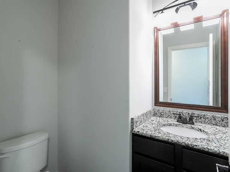 2414 Nottoway Dr — Photo 16