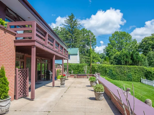 206 W Main St #A, West Jefferson, NC 28694