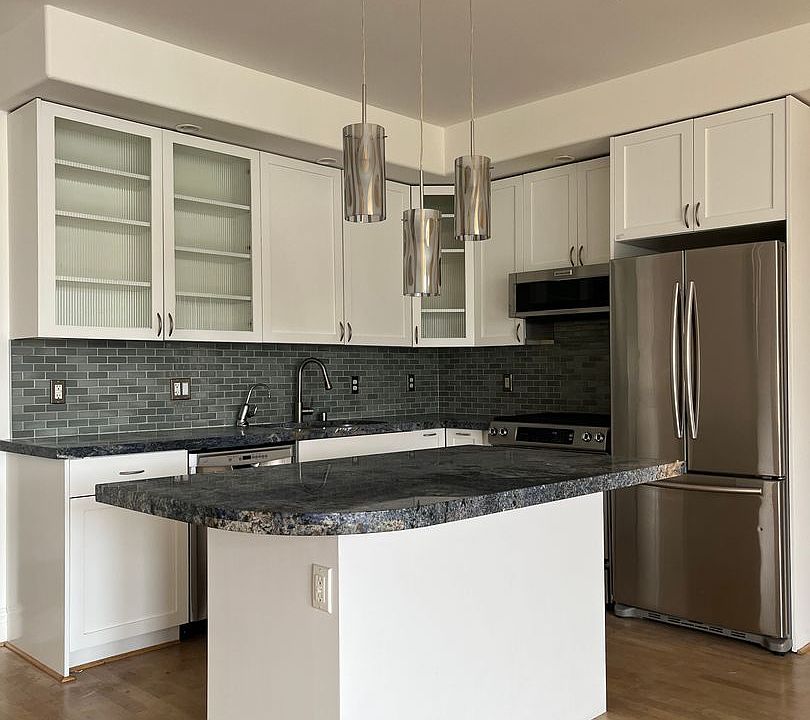 1st image of 1601 Pacific Ave APT 401