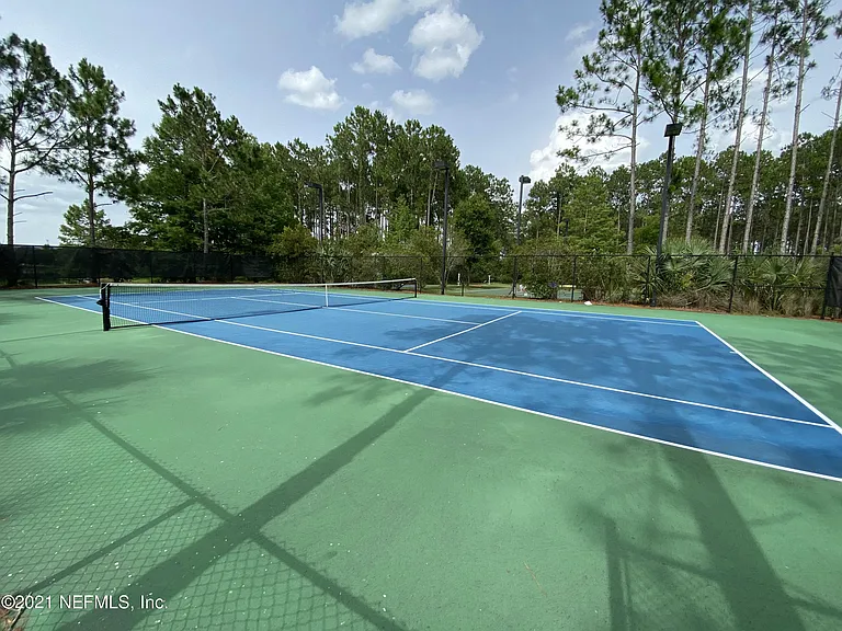 813 W American Eagle Dr — Photo 28