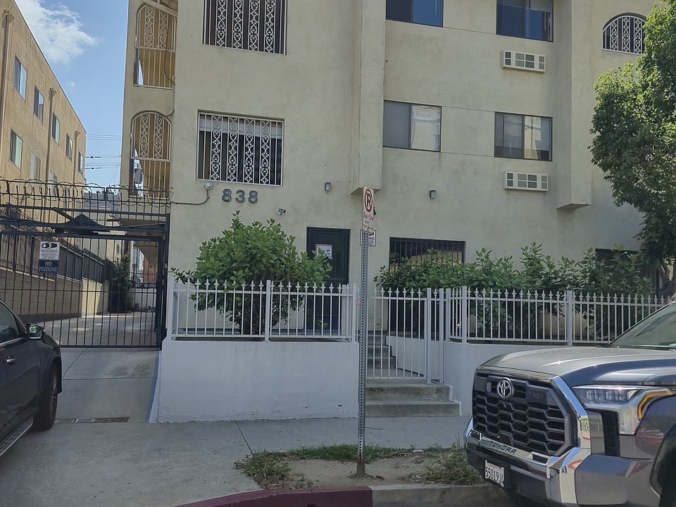 1st image of 838 S Gramercy Dr #1