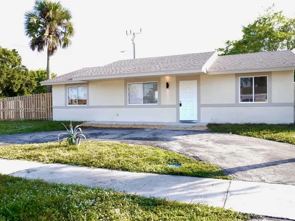 7800 SW 8th Ct, North Lauderdale, FL 33068