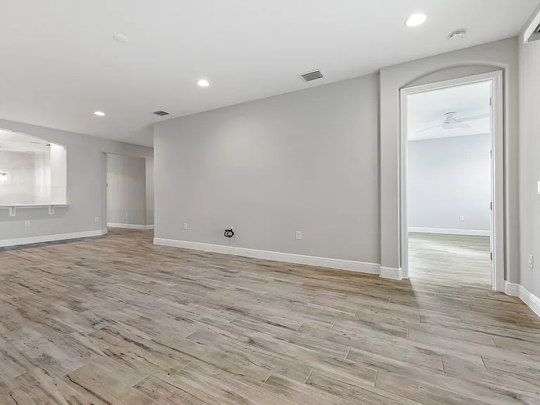 8134 Loren Cove Dr — Photo 8