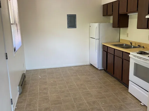 2502 Fryklund Dr APT 10, Menomonie, WI 54751