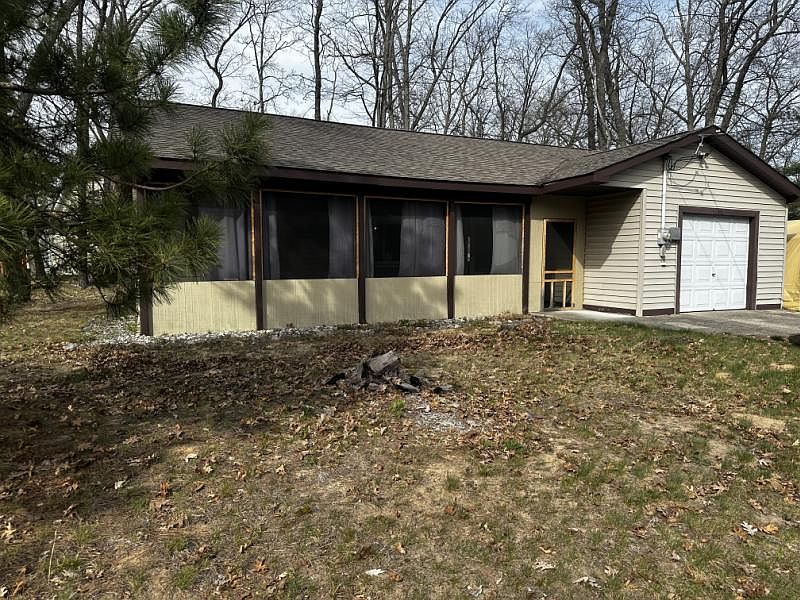 1st image of 3686 W Oak Rd