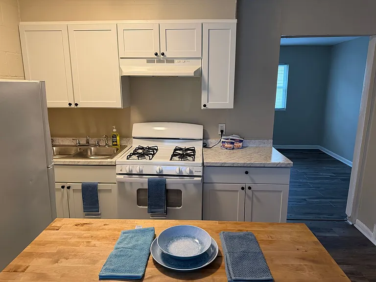 532 Pemberton Street — Photo 13