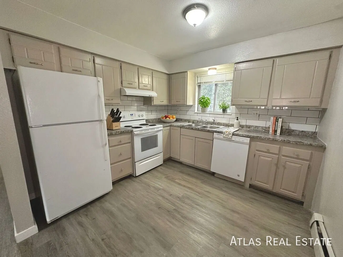 Your New Home Awaits! Apply Today! — Photo 2