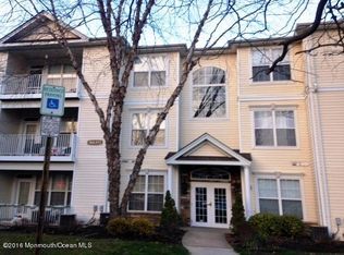 570 Saint Andrews Pl, Englishtown, NJ 07726