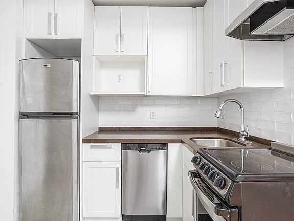 3rd image of 106 Fulton St APT 4D