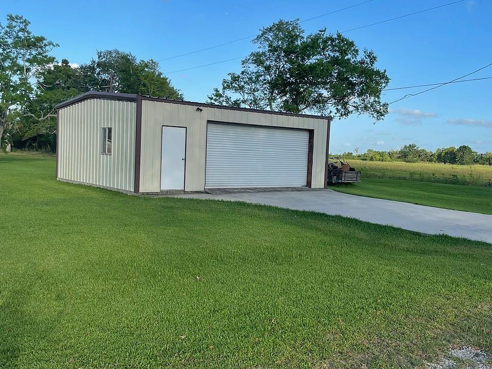 1st image of 520 Katherine Dr