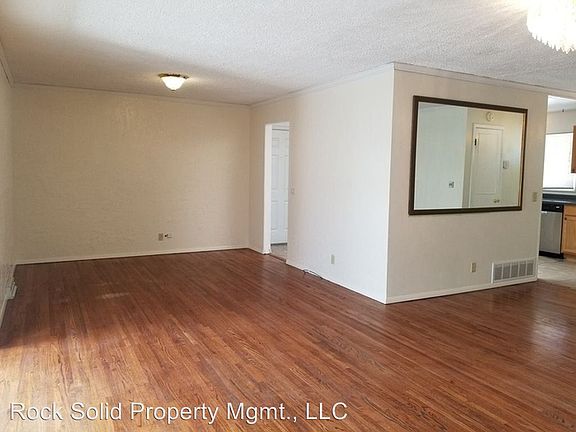5th image of 3404 Dellwood Ct NE