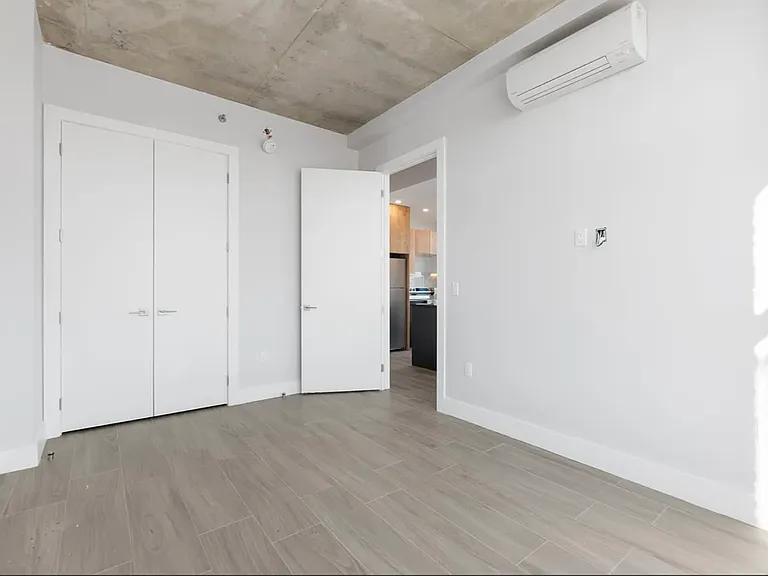 101 Macombs Pl #A — Photo 11