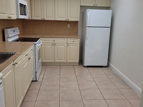 4th image of 7000 NW 186th St APT 4-223