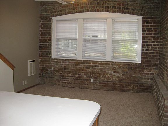 3rd image of 4804 Dodge St APT 16