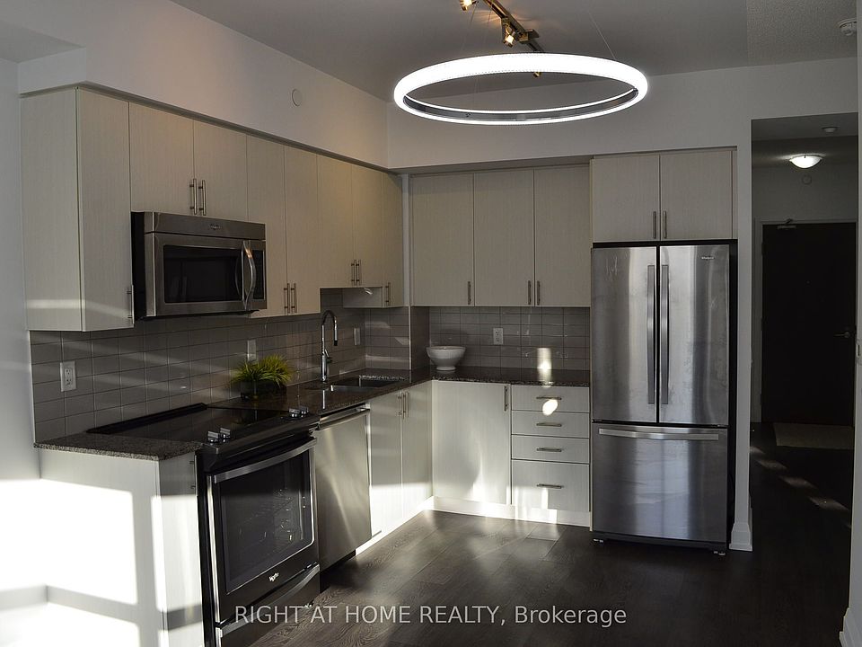 1st image of 7900 Bathurst St #323
