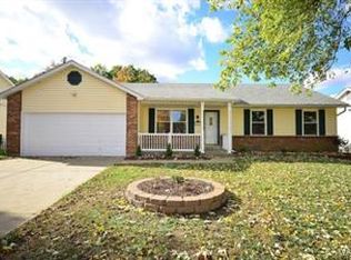 206 Strawberry Hill Estate Dr, O'Fallon, MO 63366
