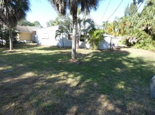 446 Craig Dr, Tarpon Springs, FL 34689