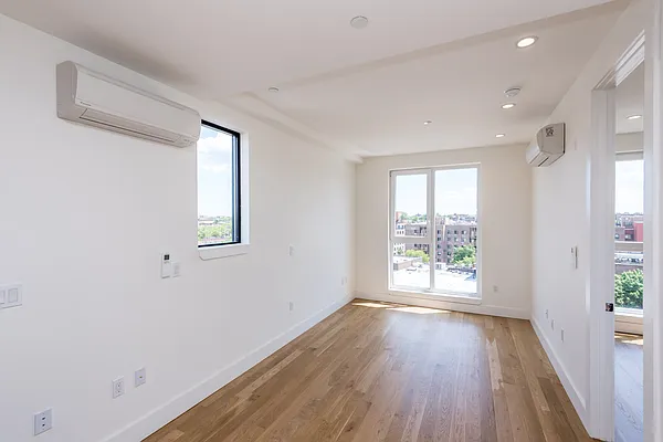Rented by Nooklyn NYC LLC | media 34