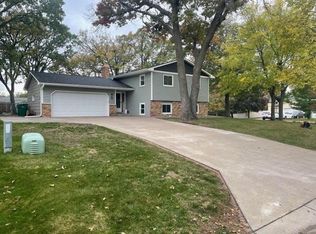 62 98th Ln NW, Coon Rapids, MN 55448