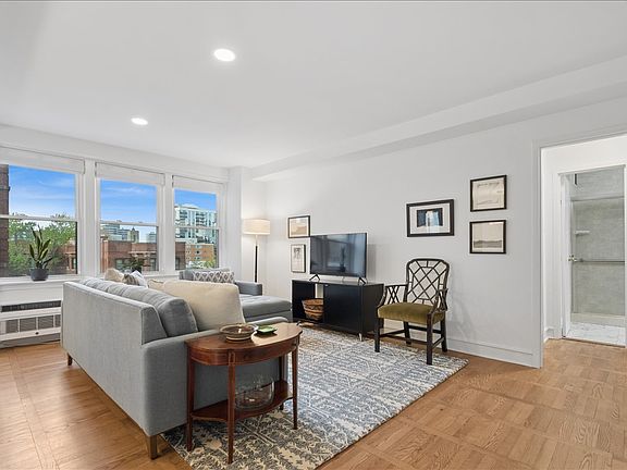 3rd image of 1585 Ridge Ave APT 406