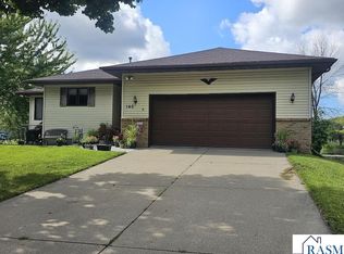 140 Sandpiper Dr, Mankato, MN 56001
