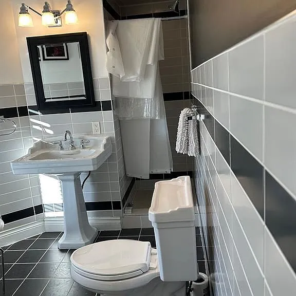 116 King St #5 — Photo 20