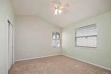 3 bed, 2.5 bath, 1900 sqft, $2,500 — Photo 2