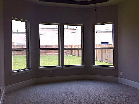 2nd image of 423 Promenade Estates Ln
