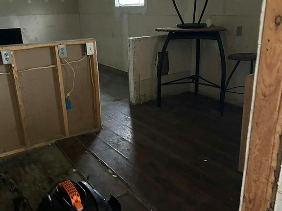 4th image of 625 Walton Ave